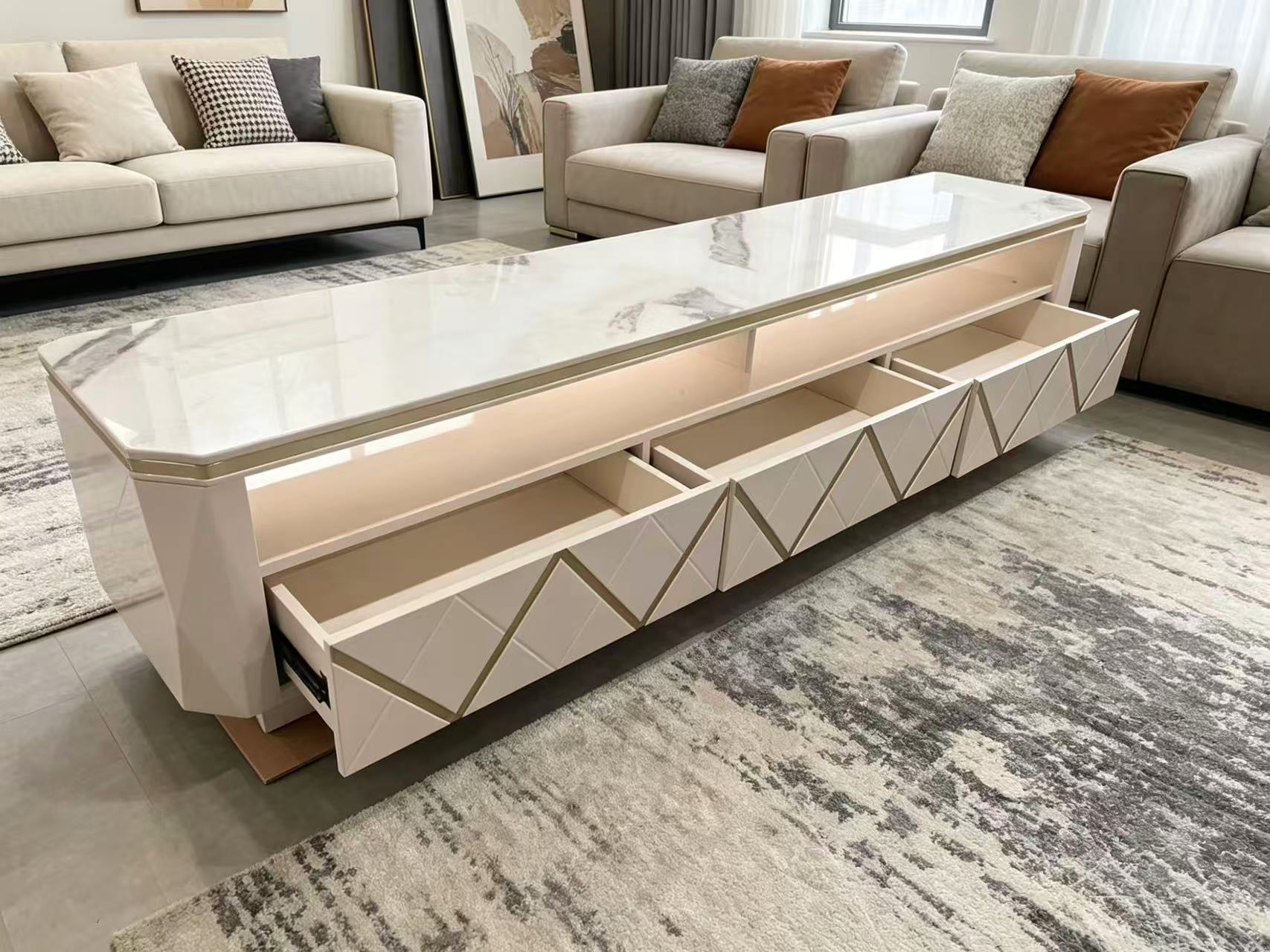 Zahra Palace Entertainment & Coffee Table Set image 2
