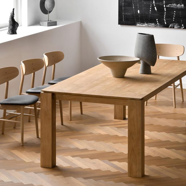 Cambridge Dining Table - Image 3